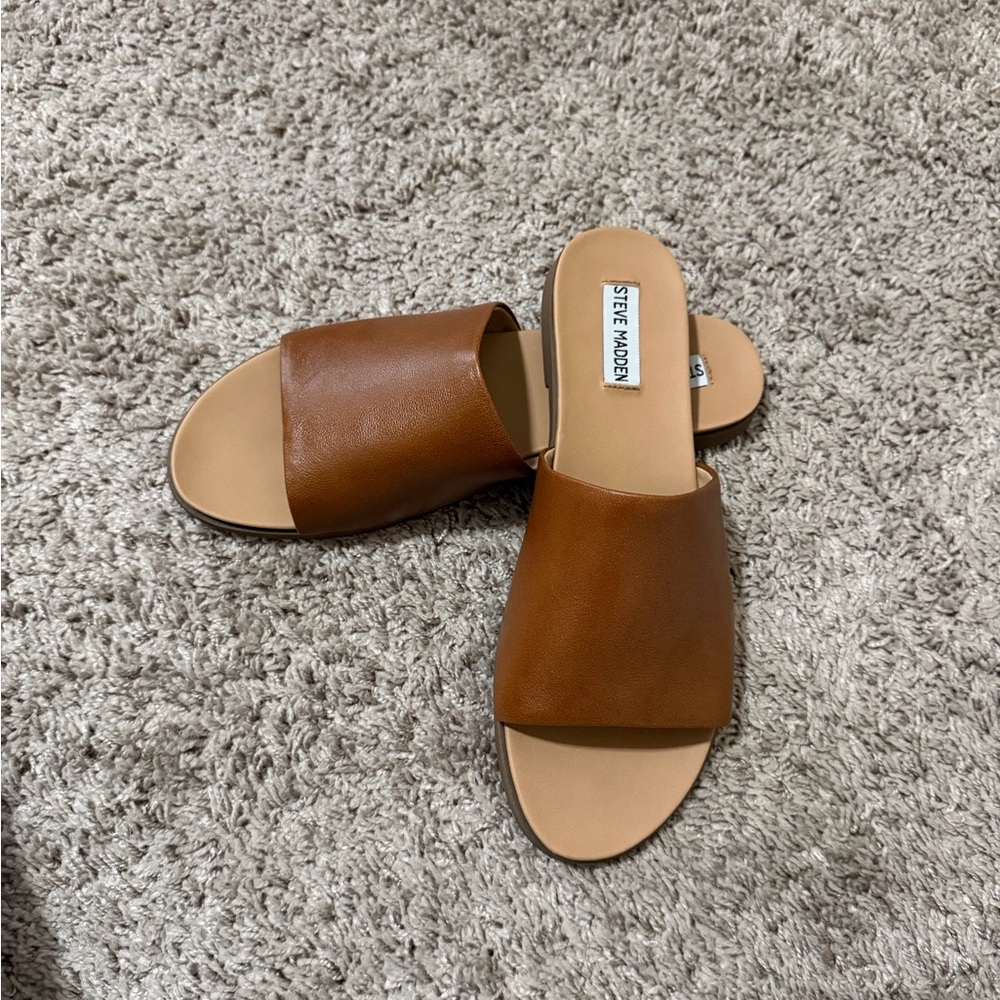 Steve Madden Karolyn Tan/Brown Wide Band Slide Sandals - NWOT